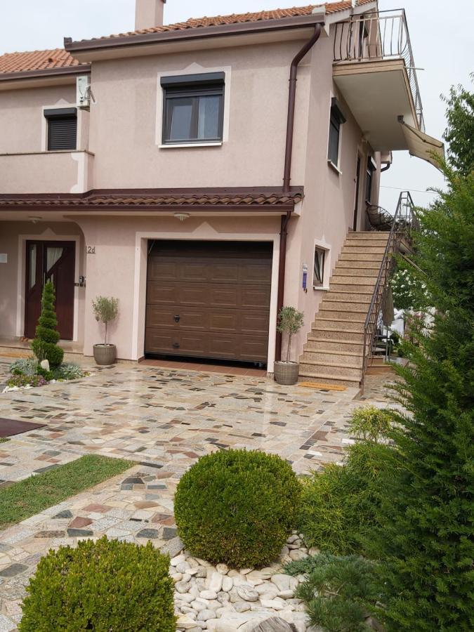 Ferienwohnung Mit 2 Schlafzimmer Oder Studio Apartment - Istrien-Fiorini بروتونيغلا المظهر الخارجي الصورة