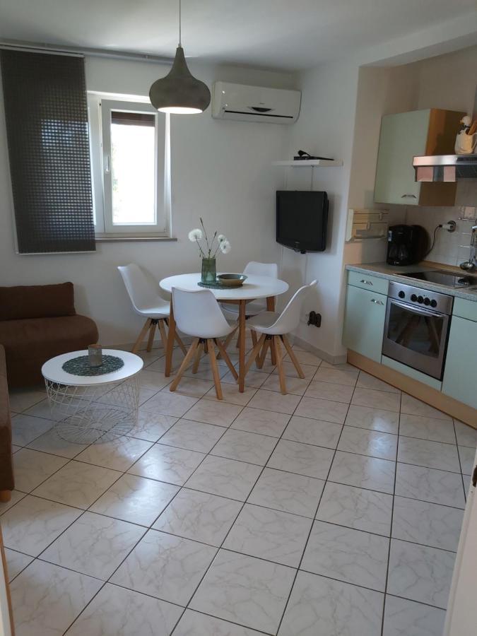 Ferienwohnung Mit 2 Schlafzimmer Oder Studio Apartment - Istrien-Fiorini بروتونيغلا المظهر الخارجي الصورة