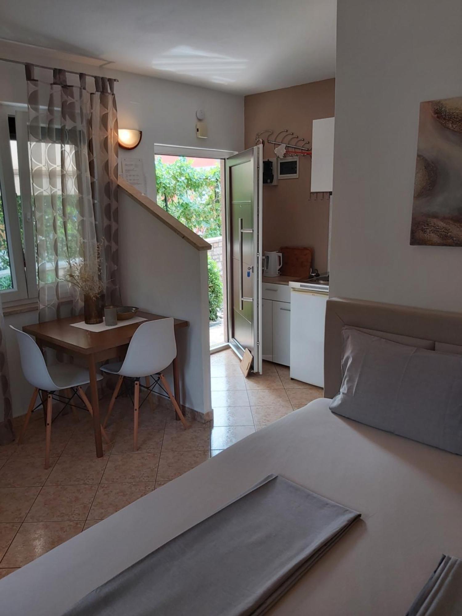 Ferienwohnung Mit 2 Schlafzimmer Oder Studio Apartment - Istrien-Fiorini بروتونيغلا الغرفة الصورة